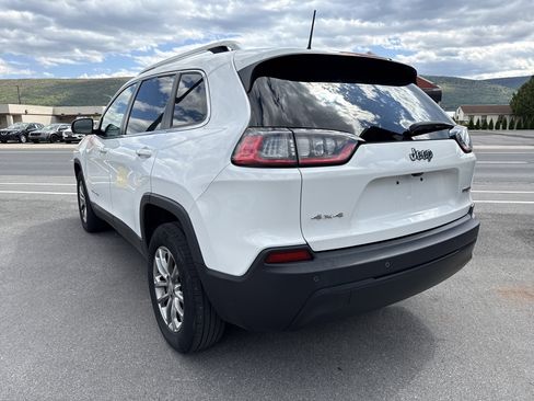 Used 2019 Jeep Cherokee Latitude Plus w/ Comfort/Convenience Group AWD/4WD image 6