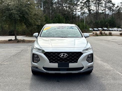 Used 2019 Hyundai Santa Fe SEL image 2