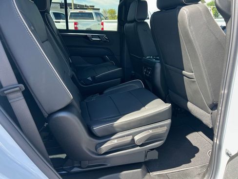 Certified 2026 Chevrolet Tahoe Premier w/ Sun And Tow Package AWD/4WD image 18