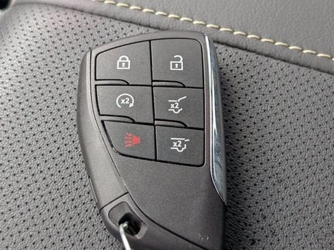 Used 2025 Chevrolet Tahoe Premier RWD image 32