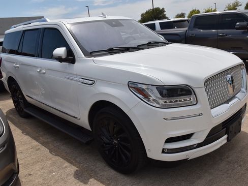Used 2020 Lincoln Navigator Reserve w/ Equipment Group 208A Reserve AWD/4WD image 4