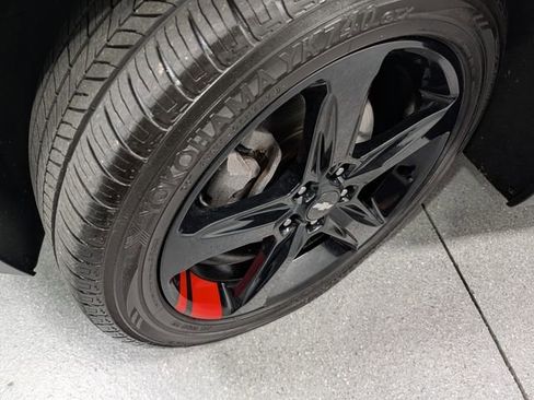 Used 2018 Chevrolet Equinox LT w/ Redline Edition AWD/4WD image 9