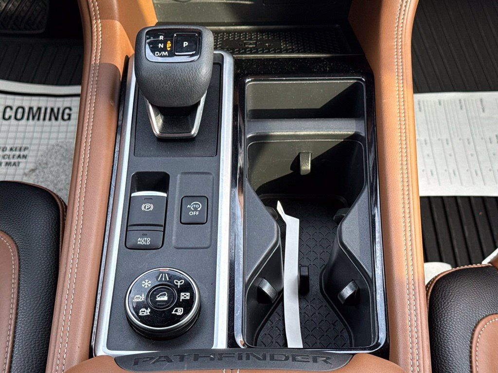 Used 2022 Nissan Pathfinder Platinum AWD/4WD image 26