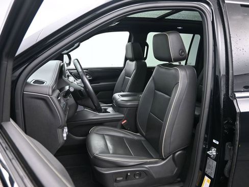 Used 2023 GMC Yukon XL SLT image 19