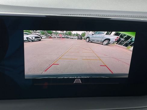 Certified 2025 Buick Encore GX Preferred FWD image 18