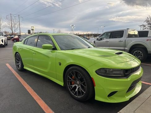 Used 2019 Dodge Charger SRT Hellcat w/ Navigation & Travel Group image 4