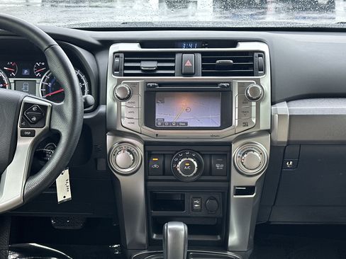 Used 2014 Toyota 4Runner SR5 RWD image 30