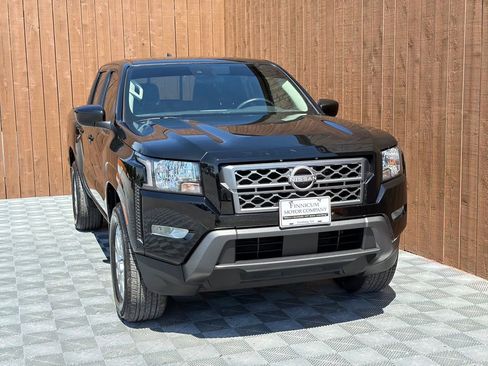 Used 2023 Nissan Frontier SV w/ SV Convenience Package RWD image 10