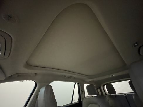 Used 2023 Lincoln Aviator AWD w/ Premium Package image 7