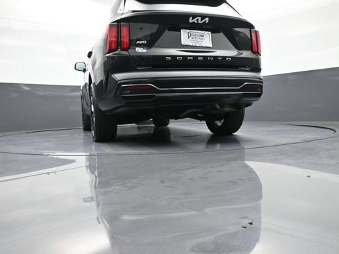 Used 2022 Kia Sorento SX AWD/4WD image 33