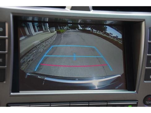 Used 2015 Lexus GX 460 w/ Premium Package AWD/4WD image 23
