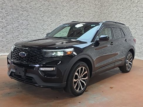 Used 2022 Ford Explorer ST-Line w/ Class IV Trailer Tow Package AWD/4WD image 3