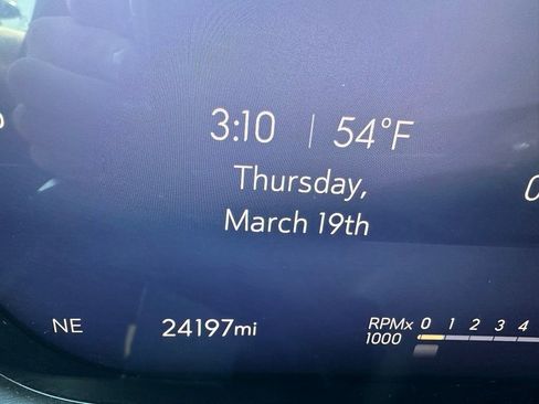 Used 2024 Buick Envision Sport Touring image 5