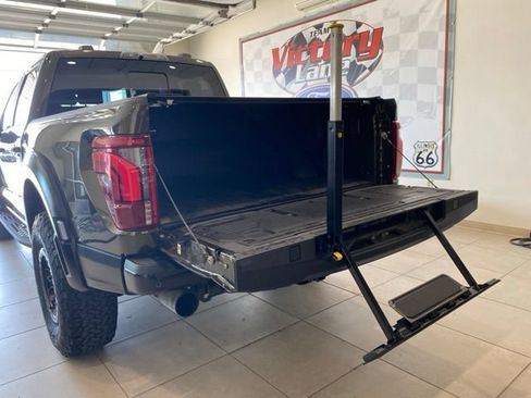 Used 2025 Ford F150 Raptor AWD/4WD image 8