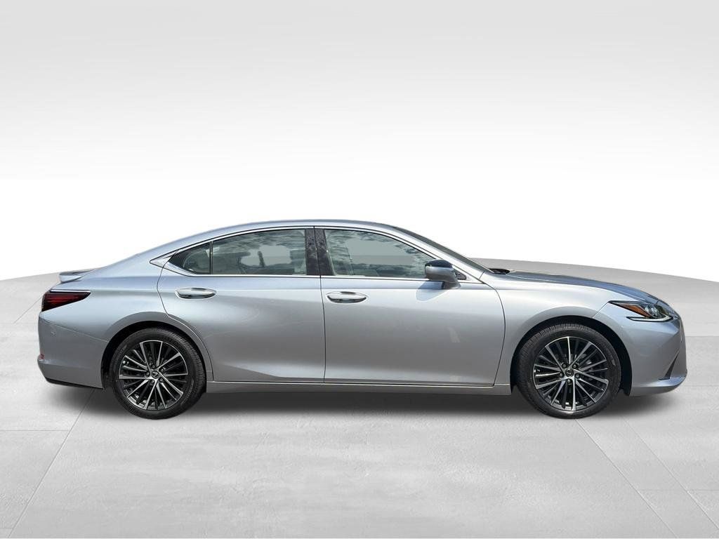 Used 2022 Lexus ES 350 w/ Premium Package FWD image 2