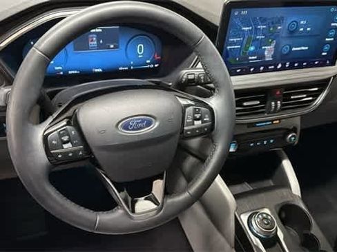 Used 2024 Ford Escape Platinum image 25