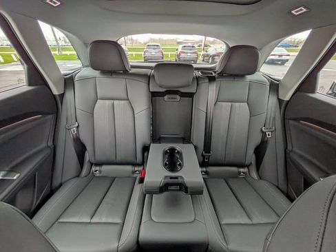 Used 2025 Audi Q5 Premium w/ Convenience Package AWD/4WD image 20