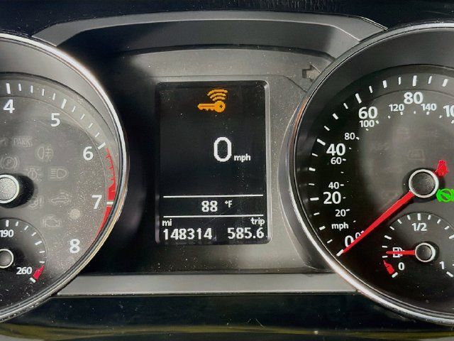 Used 2017 Volkswagen Jetta SEL FWD image 14