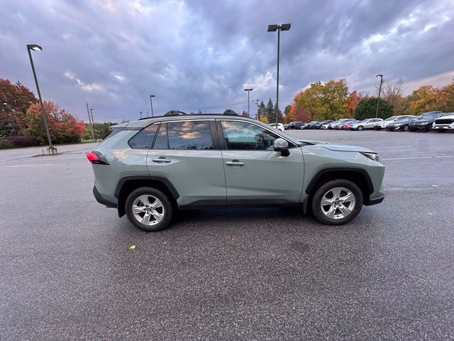 Used 2020 Toyota RAV4 XLE w/ Convenience Package AWD/4WD image 2