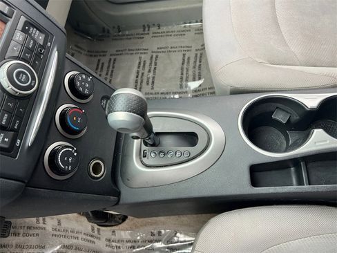 Used 2011 Nissan Rogue S image 18