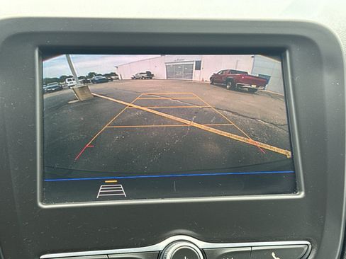 Used 2020 Chevrolet Equinox LT w/ Midnight Edition FWD image 19