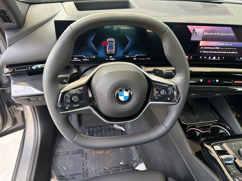Used 2026 BMW 530i RWD image 11