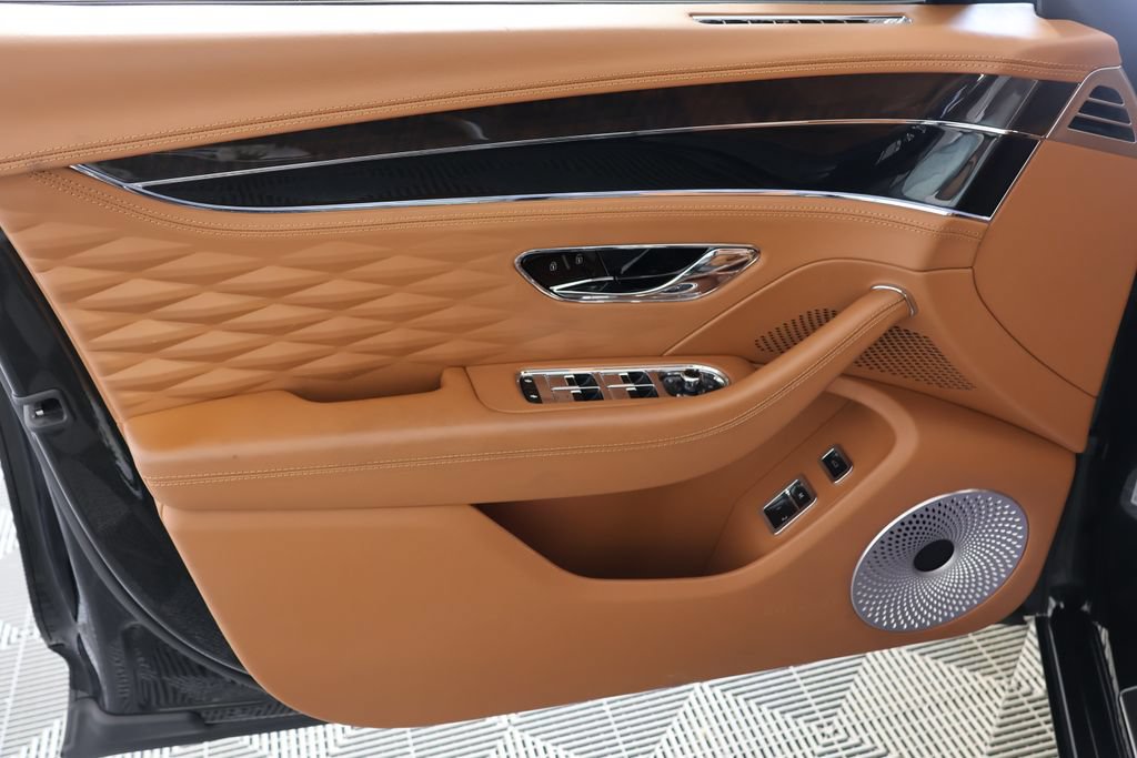 Used 2021 Bentley Flying Spur W12 w/ First Edition Specification AWD/4WD image 26
