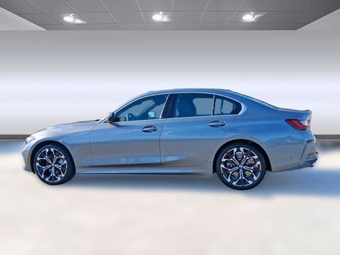Used 2026 BMW 330i Sedan w/ Premium Package RWD image 2