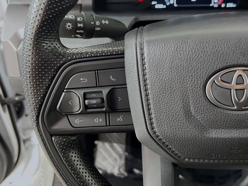 Used 2025 Toyota Tacoma SR5 image 19