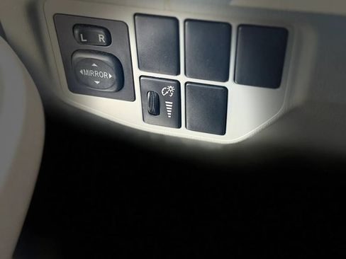 Used 2015 Toyota Prius Two FWD image 31