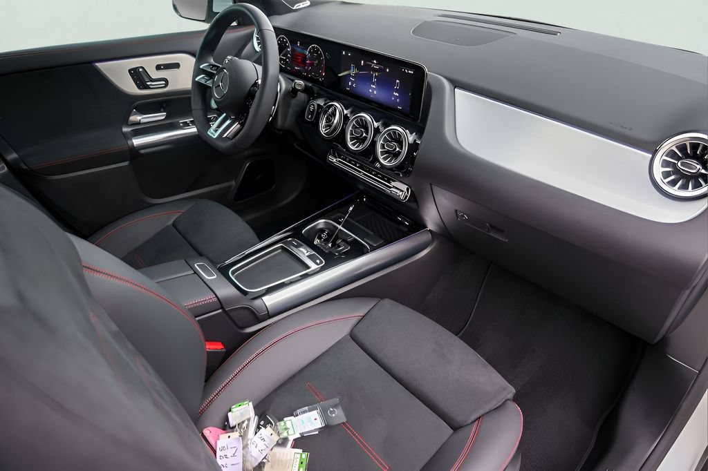 Used 2026 Mercedes-Benz GLA 35 AMG 4MATIC image 29