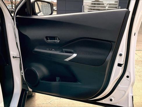 Certified 2024 Nissan Kicks SV image 22