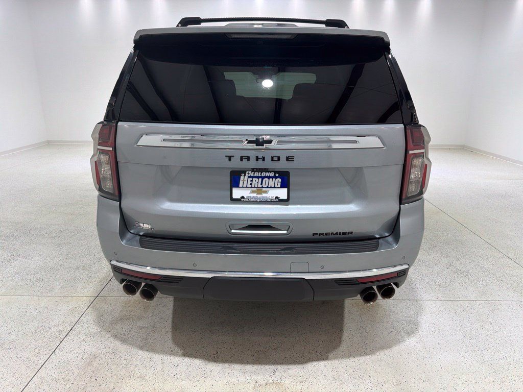 Used 2024 Chevrolet Tahoe Premier w/ Premium Package 2 AWD/4WD image 4