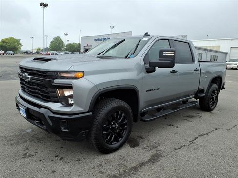 New 2026 Chevrolet Silverado 2500 Custom w/ Custom Value Package AWD/4WD image 7