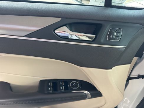 Used 2019 Lincoln MKC Premiere image 22