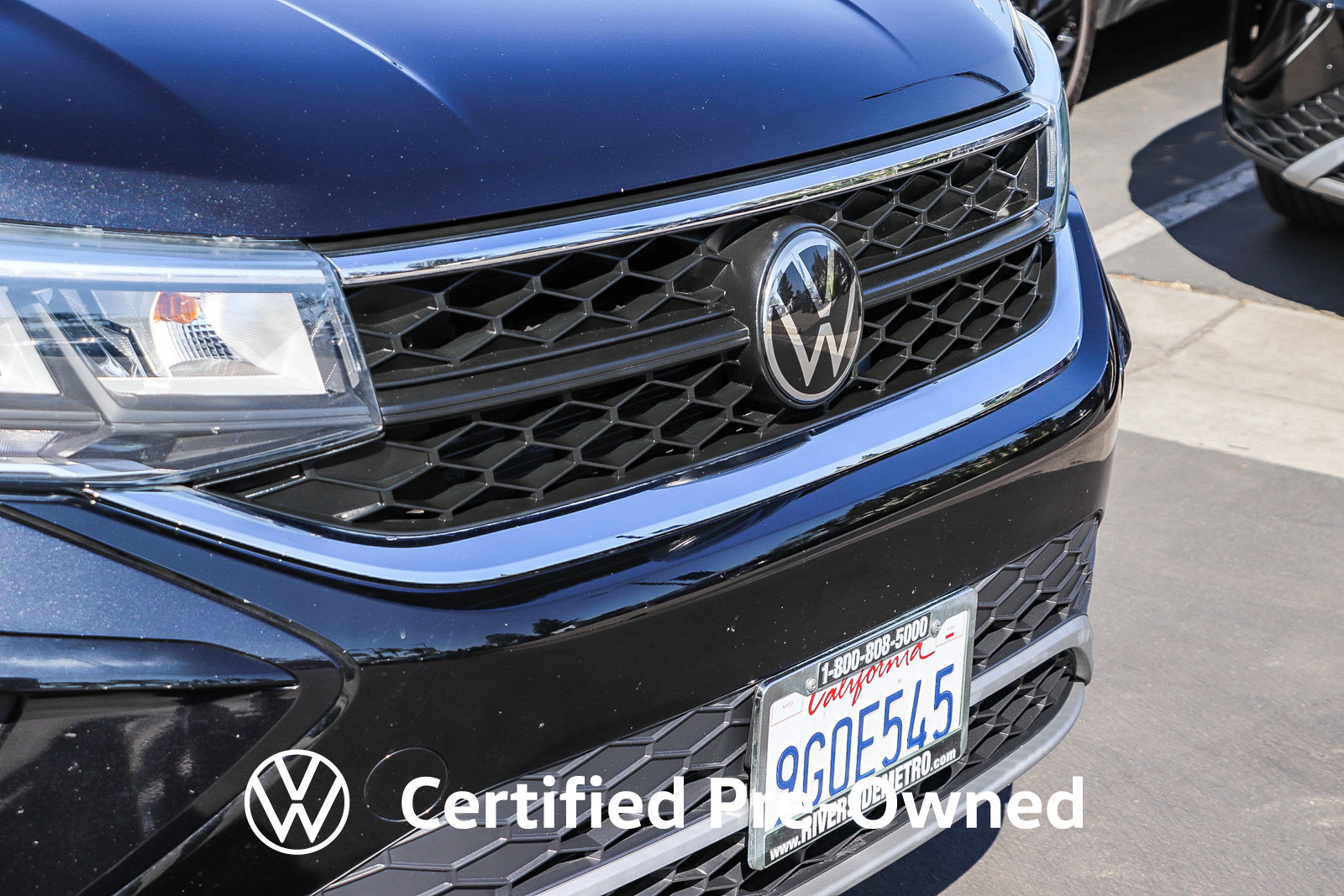 Certified 2023 Volkswagen Taos SE w/ Panoramic Sunroof Package FWD image 6
