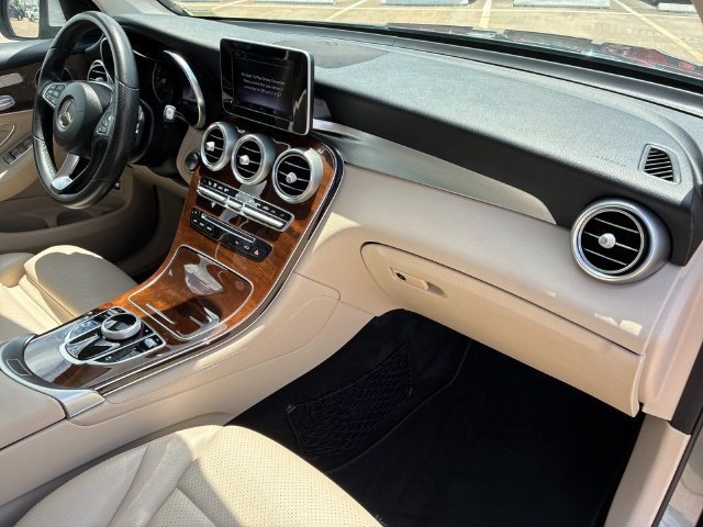 Used 2018 Mercedes-Benz GLC 300 image 16