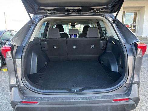 Used 2025 Toyota RAV4 LE image 27