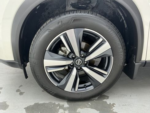 Used 2021 Nissan Rogue SL w/ Premium Package image 18