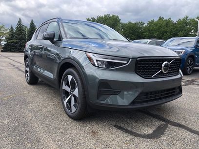 New 2026 Volvo XC40 B5 Core w/ Protection Package Premier