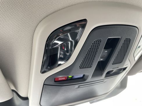 Used 2025 Subaru Outback Premium image 40