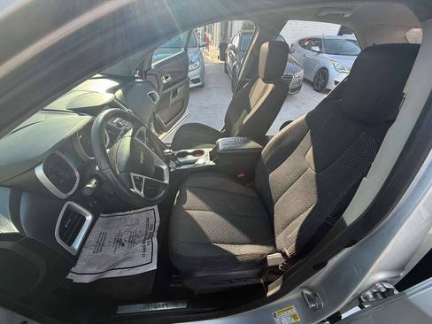 Used 2017 Chevrolet Equinox LT w/ Convenience Package FWD image 12
