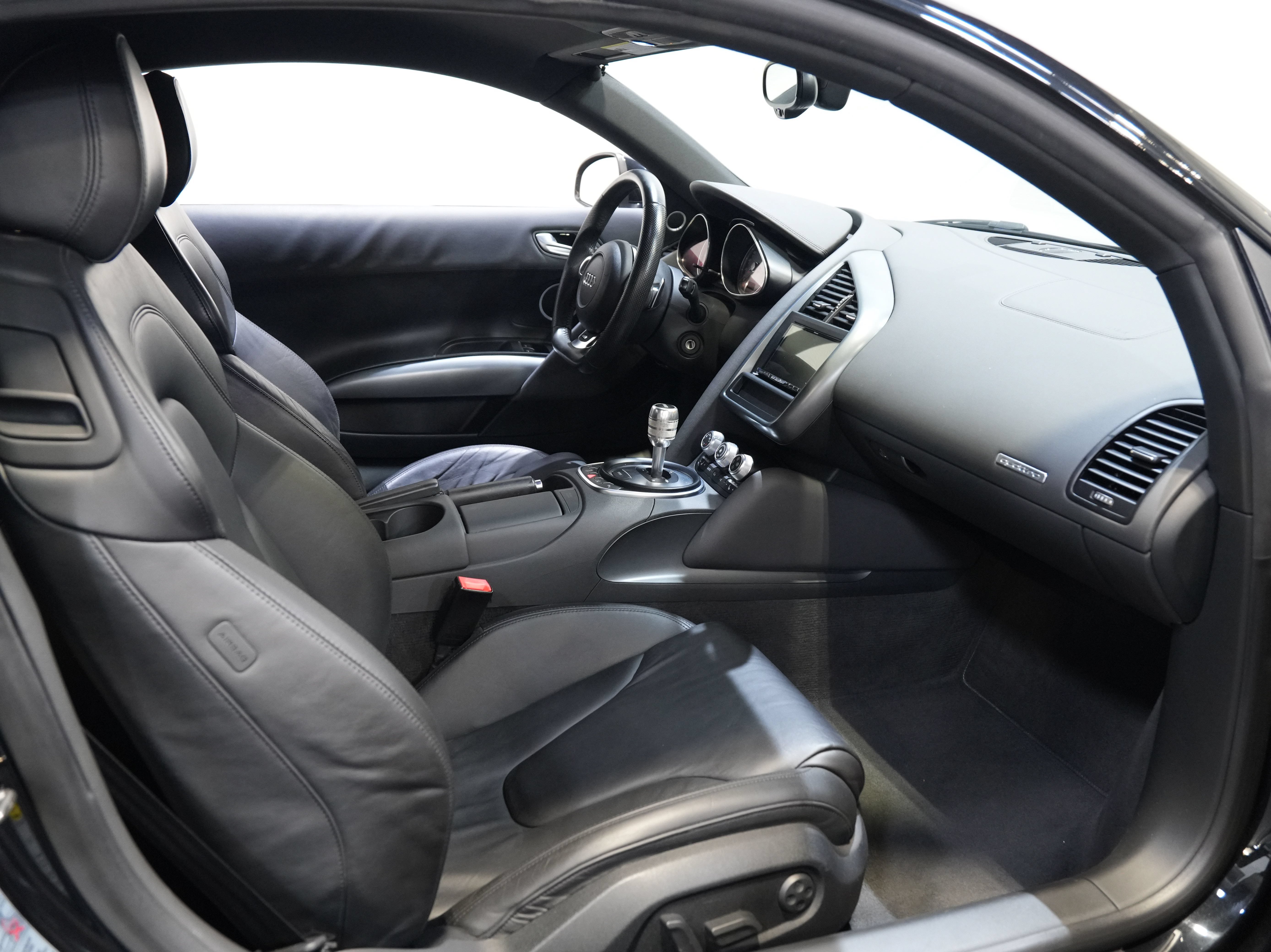 Used 2011 Audi R8 V8 AWD/4WD image 30