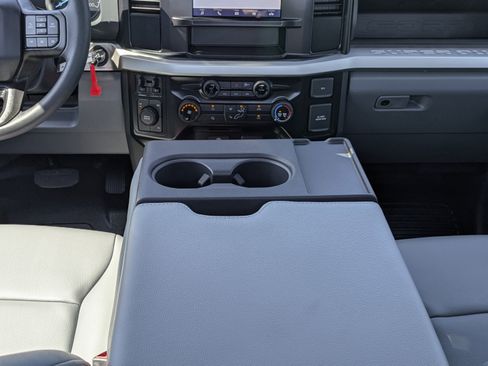 New 2025 Ford F550 4x4 Regular Cab Super Duty image 18