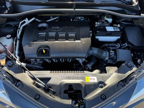 Used 2020 Toyota C-HR Limited image 32