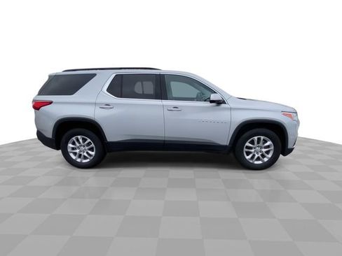 Used 2019 Chevrolet Traverse LT image 3