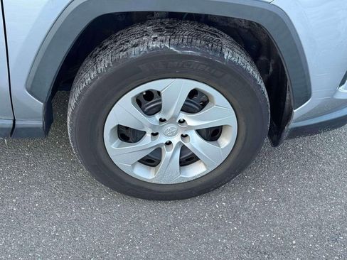 Used 2023 Toyota RAV4 LE image 9