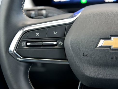 Used 2025 Chevrolet Equinox EV LT w/ Convenience Package II image 23