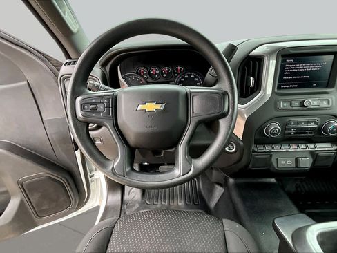 Used 2022 Chevrolet Silverado 1500 W/T RWD image 6