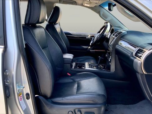 Used 2015 Lexus GX 460 w/ Premium Package AWD/4WD image 9